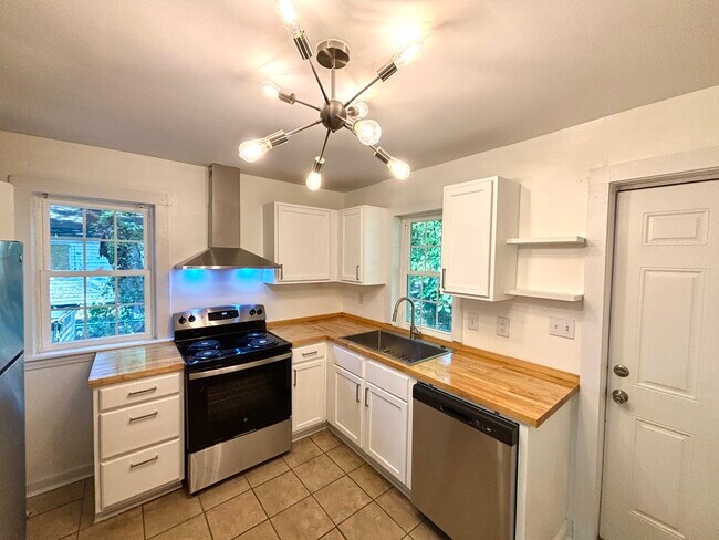 Foto del edificio - 4718 Mint Ave