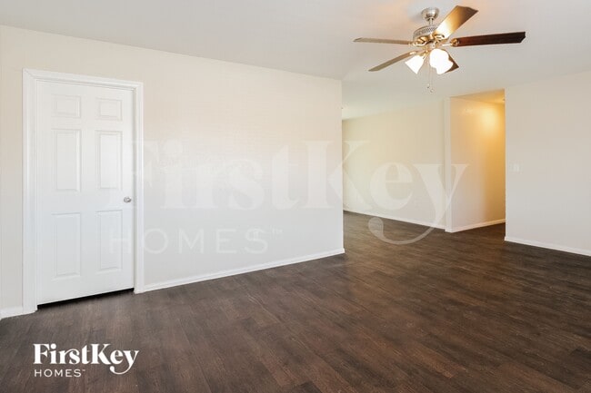 Foto del edificio - 2128 Carver Ave