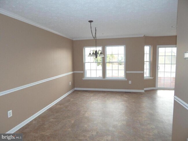 Foto del edificio - 1983 Cullen Way