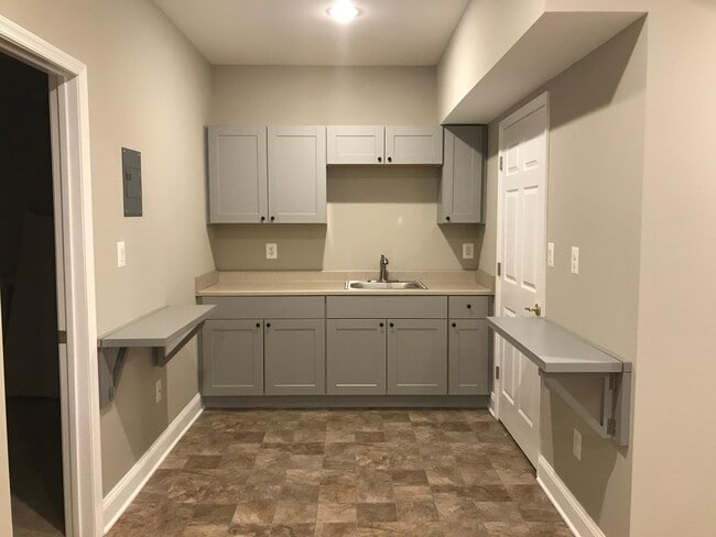 Building Photo - 41821 Bristow Manor Dr