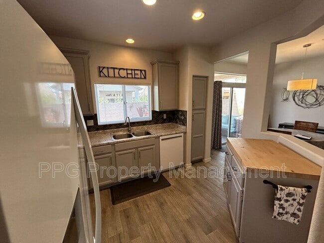 Building Photo - 15308 W Domingo Ln