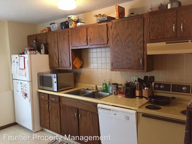 Foto del edificio - 2104 Elm Ln
