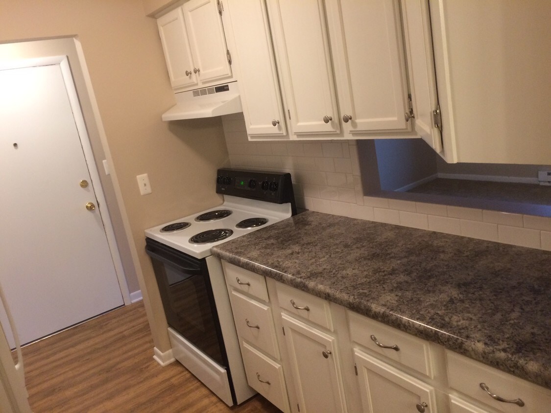 Foto principal - 7040 Villa Dr