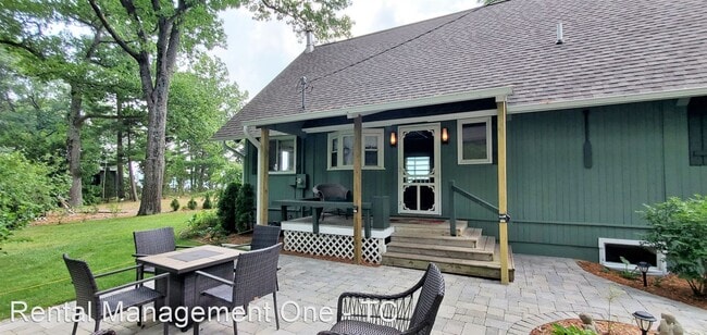 Building Photo - 5 br, 3 bath House - 2558 Neahtawanta Road
