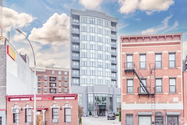 Building Photo - 27-18 Hoyt Ave S