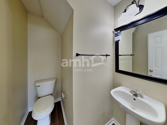 Foto del edificio - 2940 Hearthside Dr