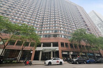 Building Photo - 211 E Ohio St