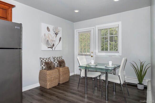 Foto del edificio - 721 Greenbriar Dr
