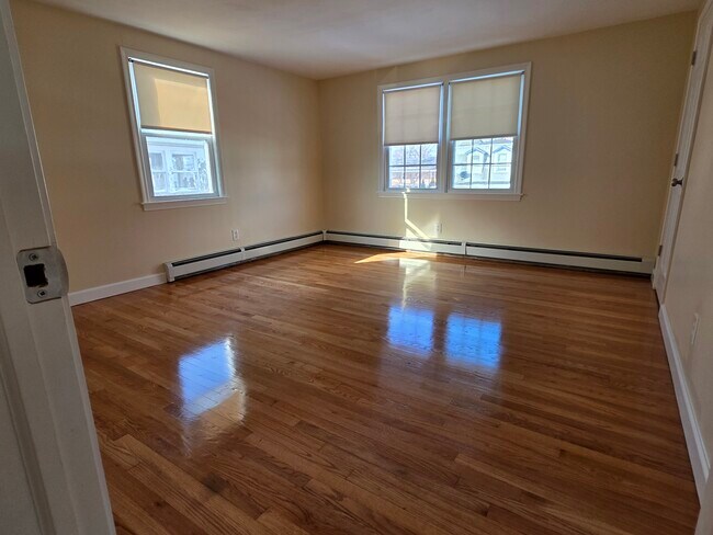 Foto del edificio - 19 Goodwin Pl