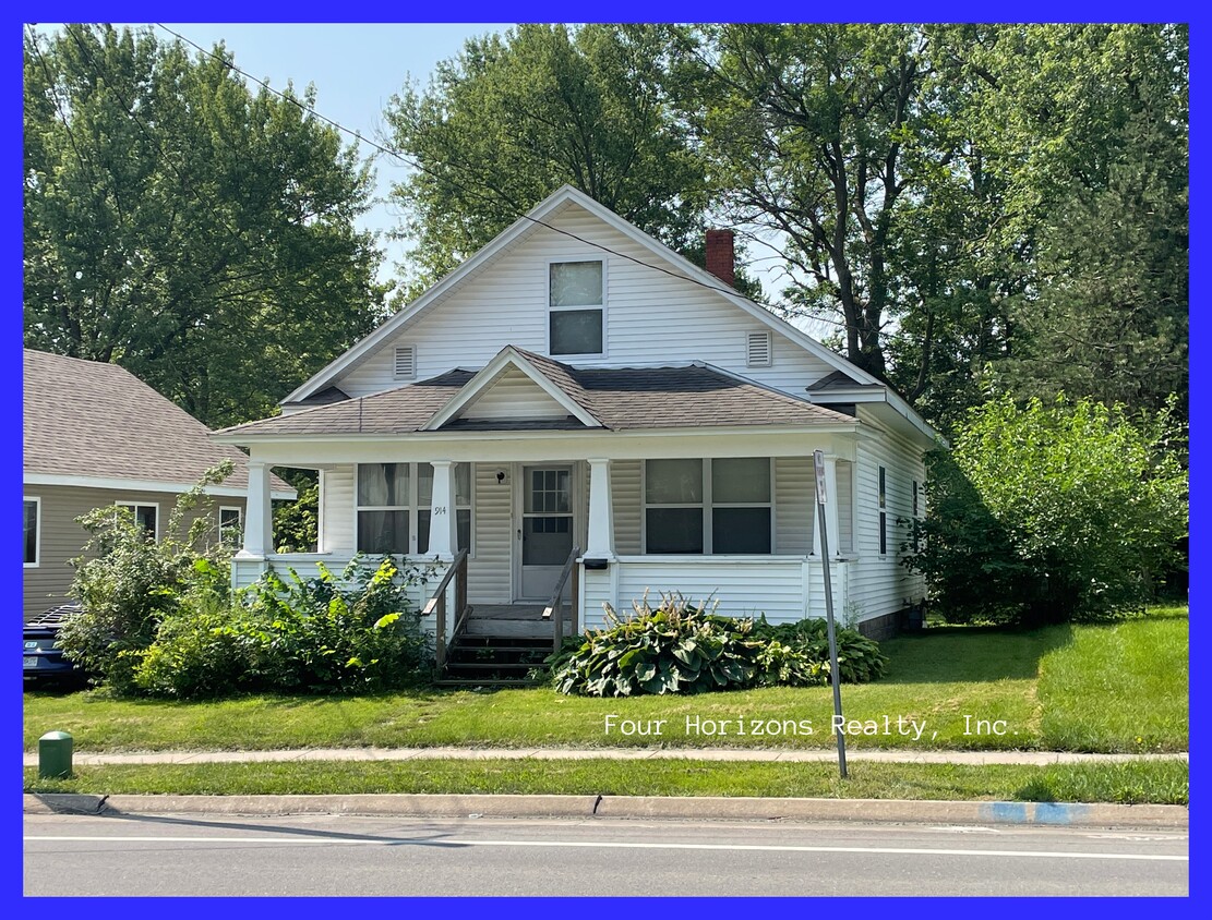 Primary Photo - 914 E Normal St