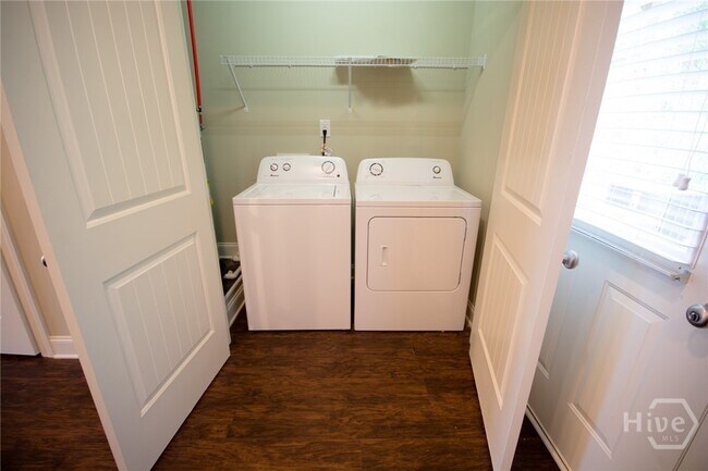 Foto del edificio - 232 Epps Bridge Rd