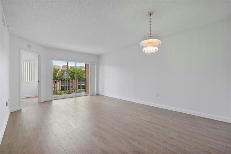 Foto principal - 9537 Weldon Cir
