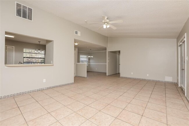 Foto del edificio - 1815 Prairie Lake Blvd