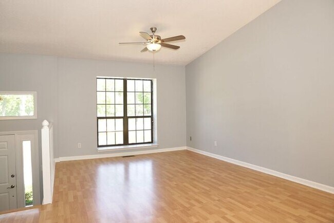 Foto del edificio - 2 Bedroom Condo in Indianapolis