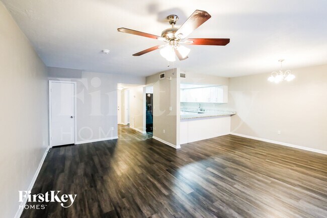 Foto del edificio - 6900 W 2nd Ln