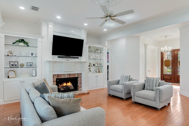 Building Photo - 316 Autumn Ridge Dr
