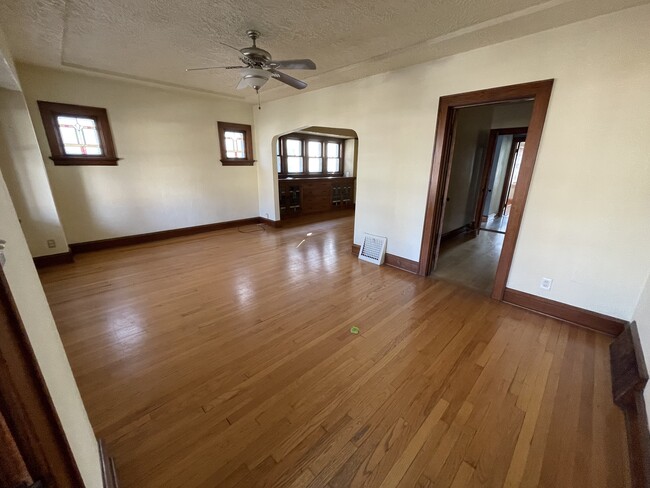 Living Room - 3229 S Springfield Ave