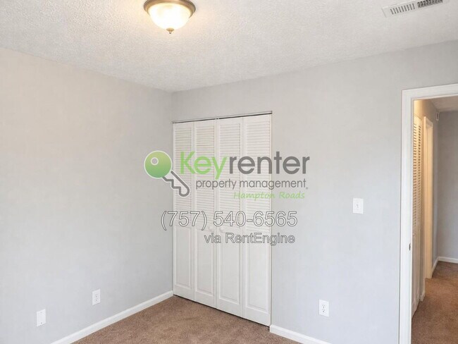 Foto del edificio - 45 Haverford Ct