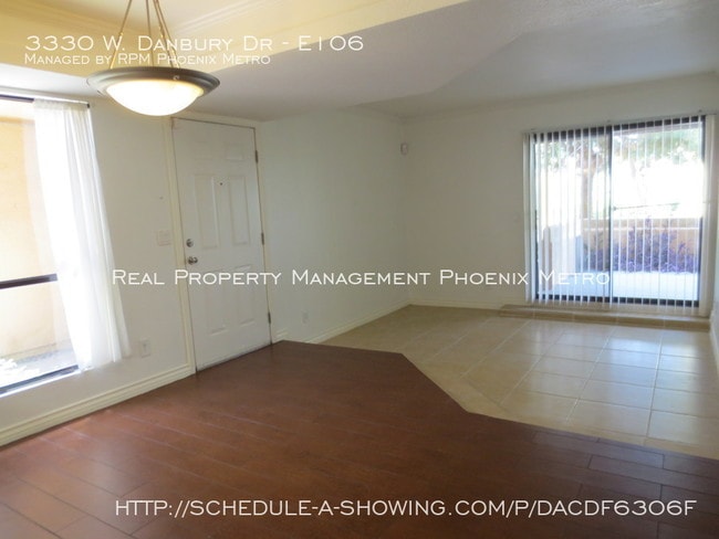 Building Photo - UPDATED GROUND FLOOR CONDO WITH HUGE PATIO!!