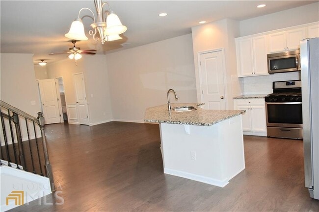 Building Photo - 2940 Maple Park Pl