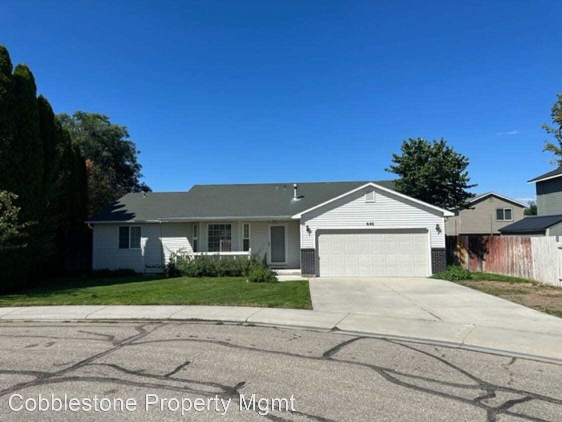 Primary Photo - 3 br, 2 bath House - 646 Autumn Place
