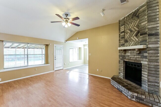 Building Photo - 17714 Poppy Trails Ln