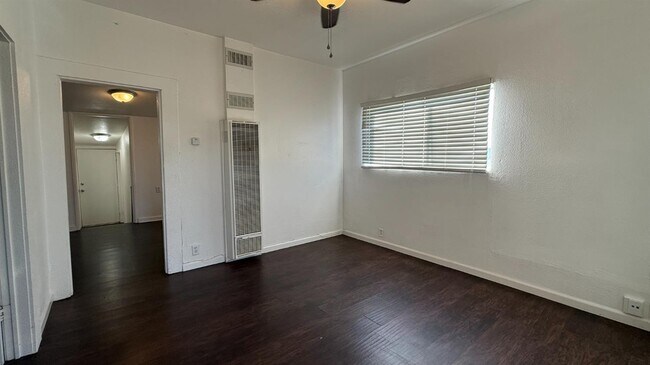 Foto del edificio - 813 W 6th St