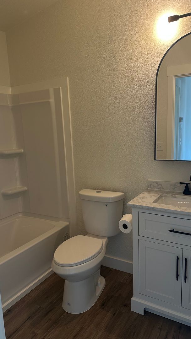 Foto del edificio - Beautifully Remodeled Home for Rent – Mode...