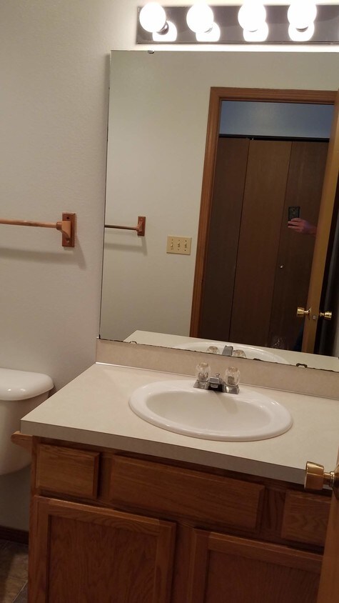 Foto principal - 1002 E 19th Ave