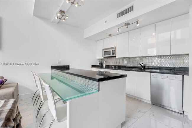 Foto del edificio - 92 SW 3rd St