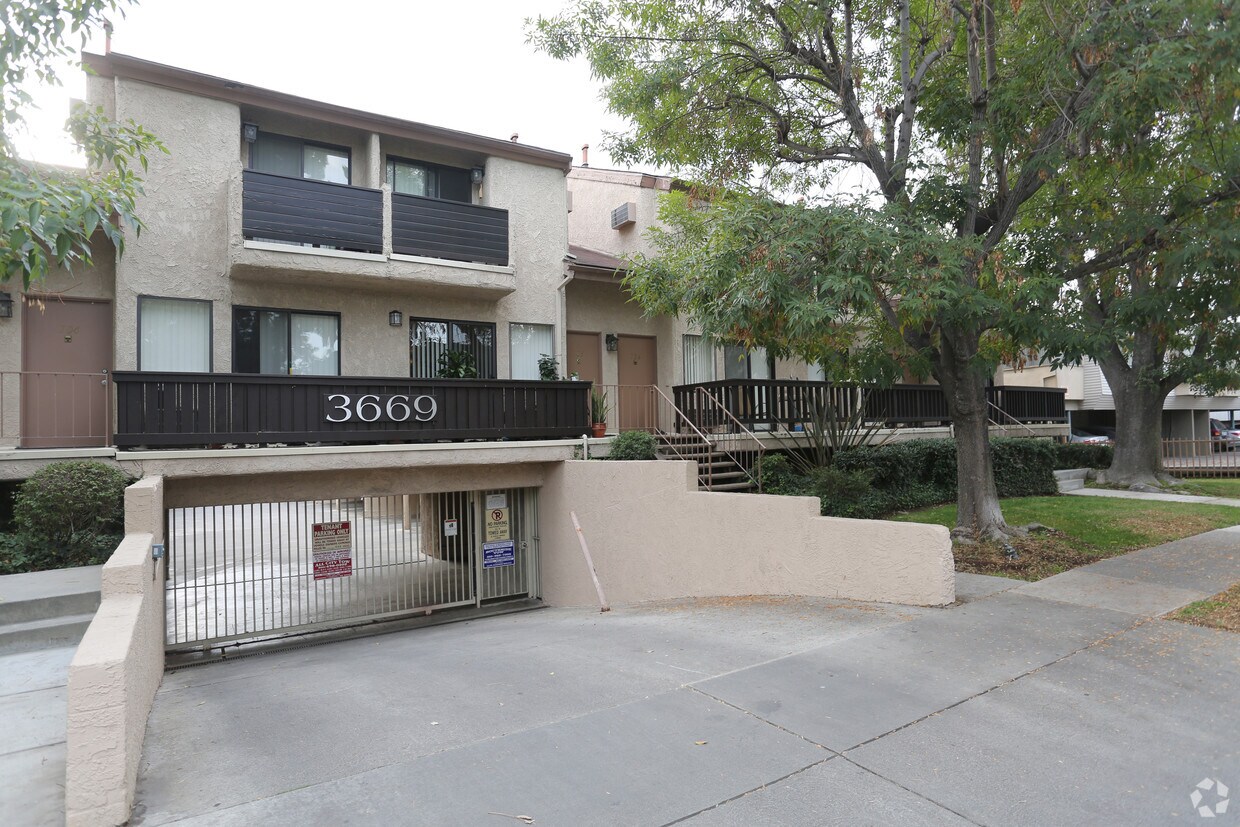 3669 Westwood Apartments in Los Angeles, CA