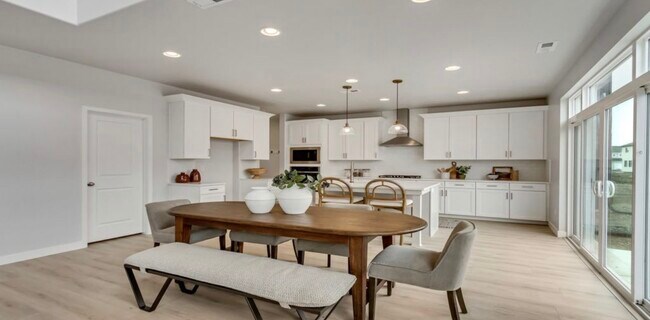 Building Photo - 932 S 250 W