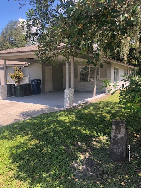Building Photo - 2311 53rd Ave W