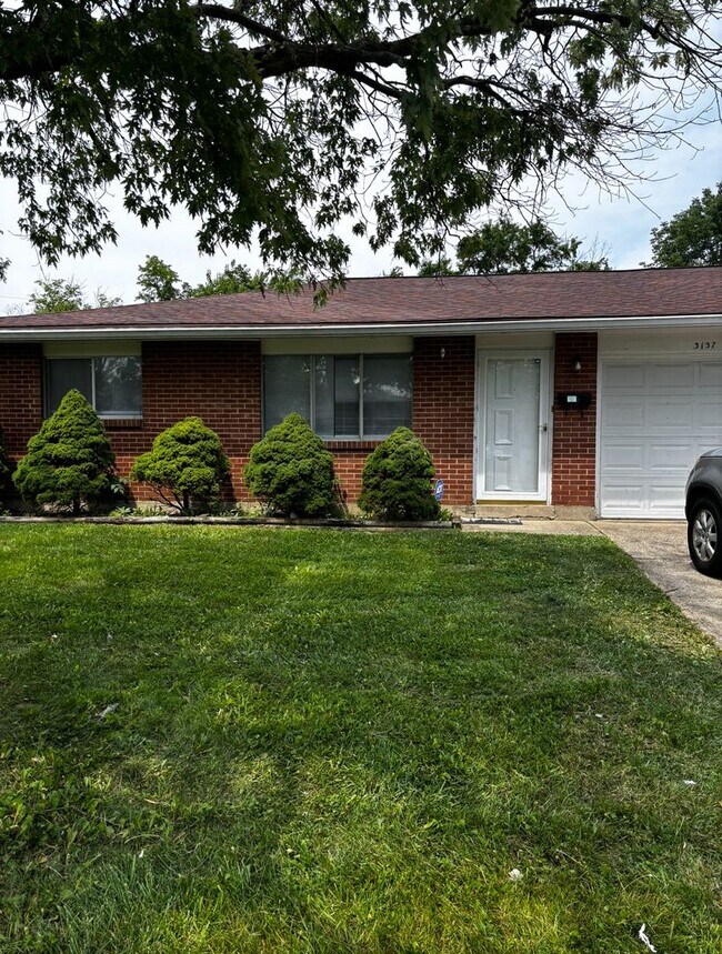 Foto del edificio - Beautiful 2 bed 1.5 bath Duplex with spacious backyard!