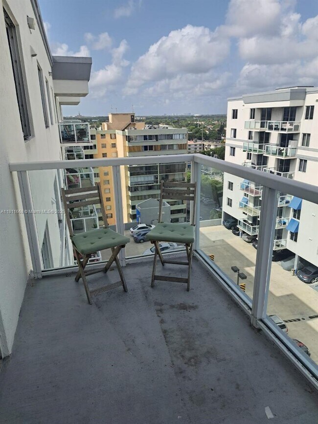 Foto del edificio - 5091 NW 7th St