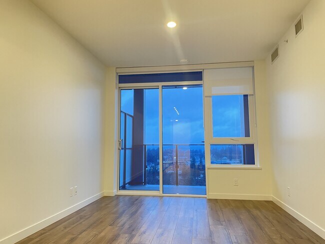 Building Photo - 10448 University Dr