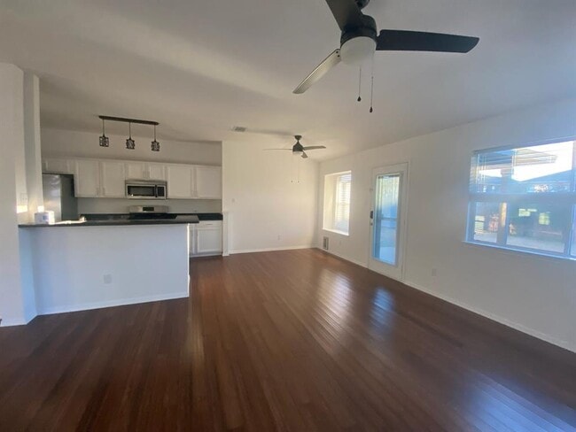 Building Photo - 1003 Clayton Dr
