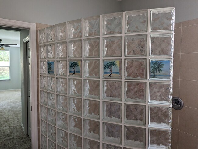 Foto del edificio - 1347 W Skyview Crossing Dr