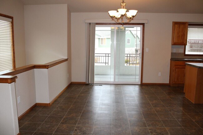 Foto del edificio - Stunning Modern Condo in Prime Fort Collins Location