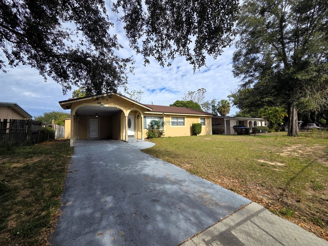 Charming 3-Bed, 2-Bath Home with Pool! - Charming 3-Bed, 2-Bath Home with Pool!