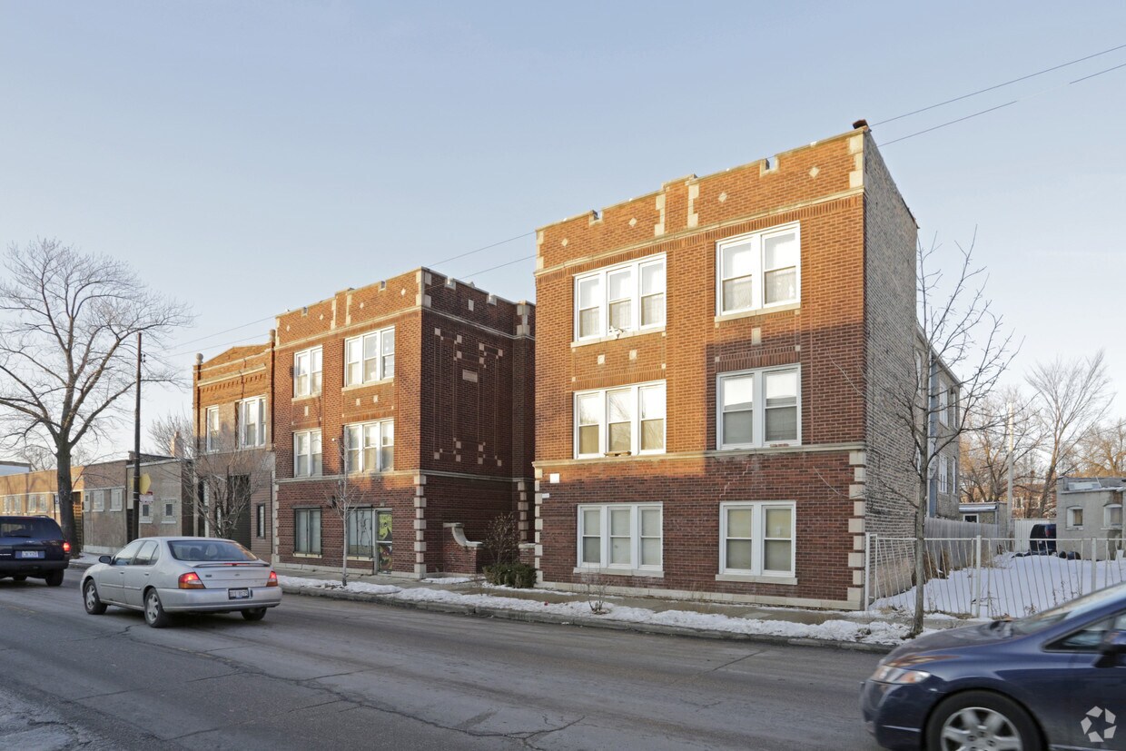 Primary Photo - 3848 W Grand Ave