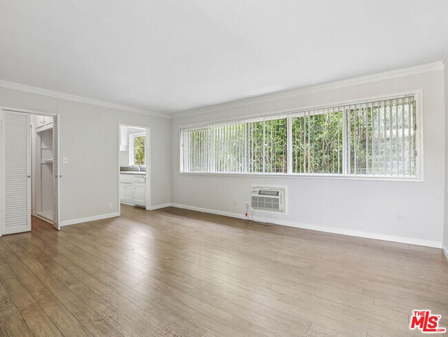 Foto del edificio - 1520 Hayworth Ave