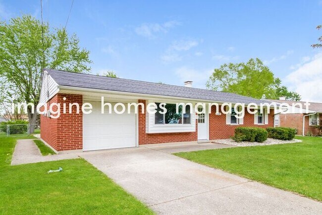 Building Photo - 11726 Lawnview Ave