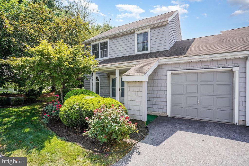 Primary Photo - 224 Crescent Dr