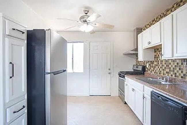 Building Photo - 57379 Yucca Trail