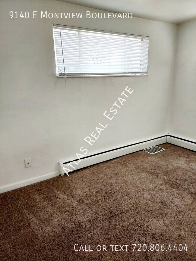 Building Photo - Fantastic Two Bedroom One Bath on Montview!!!