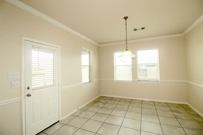 Building Photo - 24306 Piazza Dr
