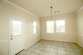 Building Photo - 24306 Piazza Dr