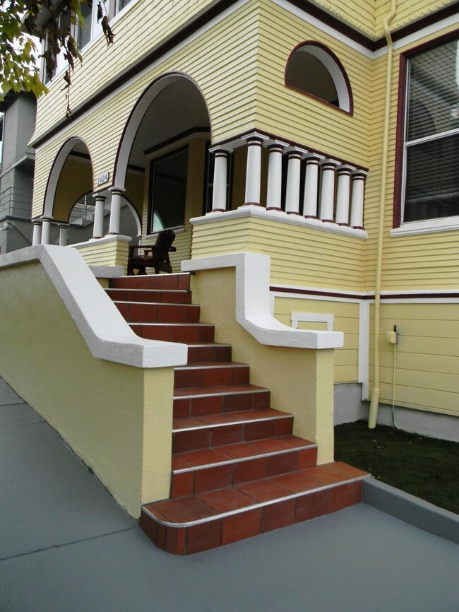 Edificio - 1424 E 31st St