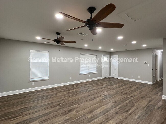 Foto del edificio - 5429 Jenny Cir